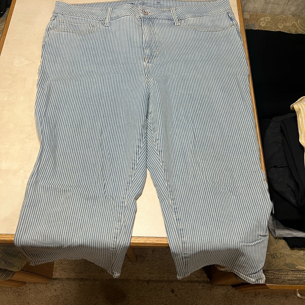 St. John's Bay Blue Striped Capri Jeans